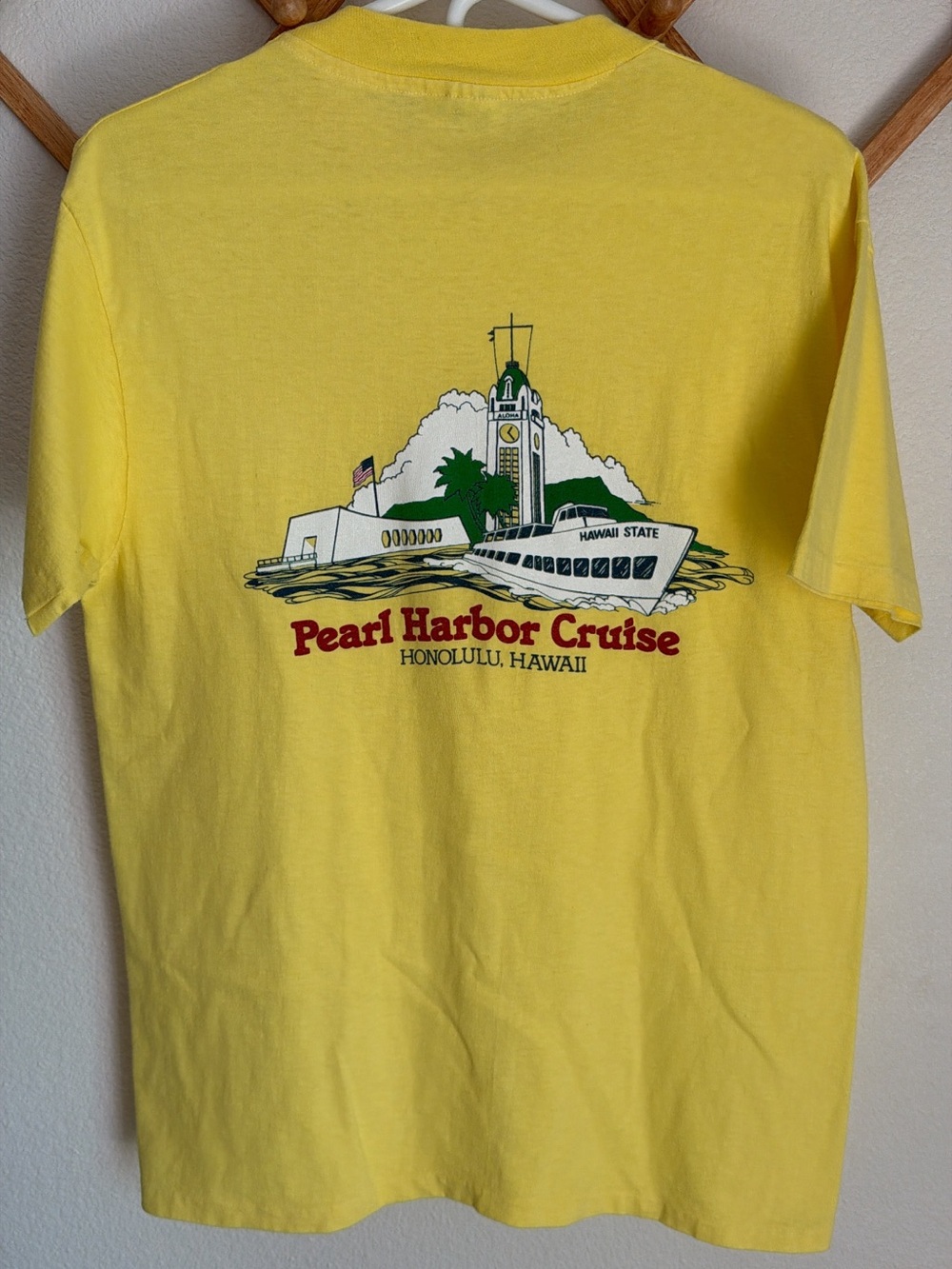 Vintage 80s/90s Pearl Harbor Cruise Hawaii Graphic Yellow Short-Sleeve Tee